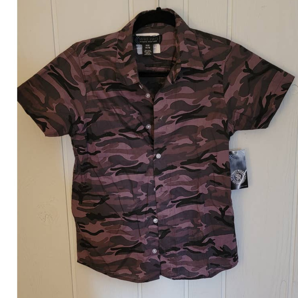 NWT - Boys S/S Button Down Shirts - Size 14/16 Set of 2